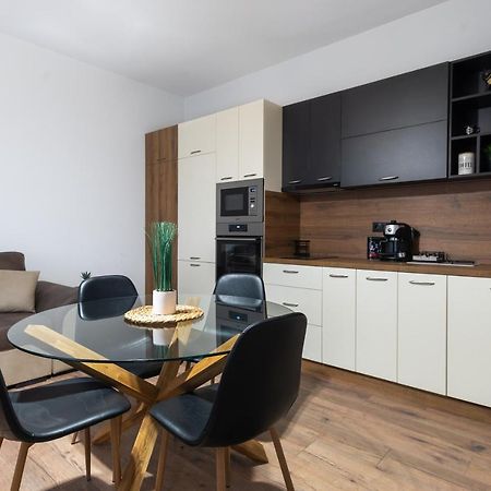 La Luna - High-End 2Bd Flat In The Top Centre By Flat Mаnager Sofia Exterior foto